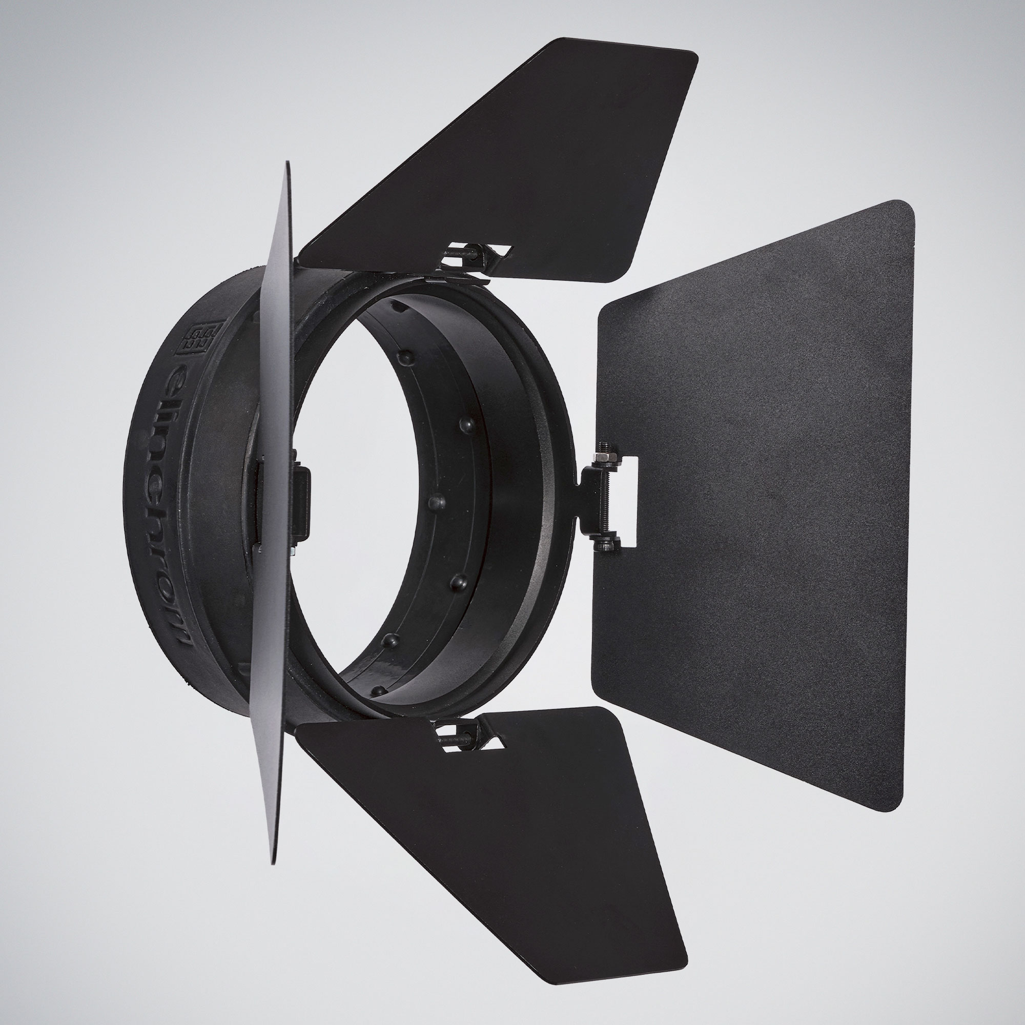 Elinchrom THREE | Off-Camera Flash Elinchrom THREE | Off-Camera Flash