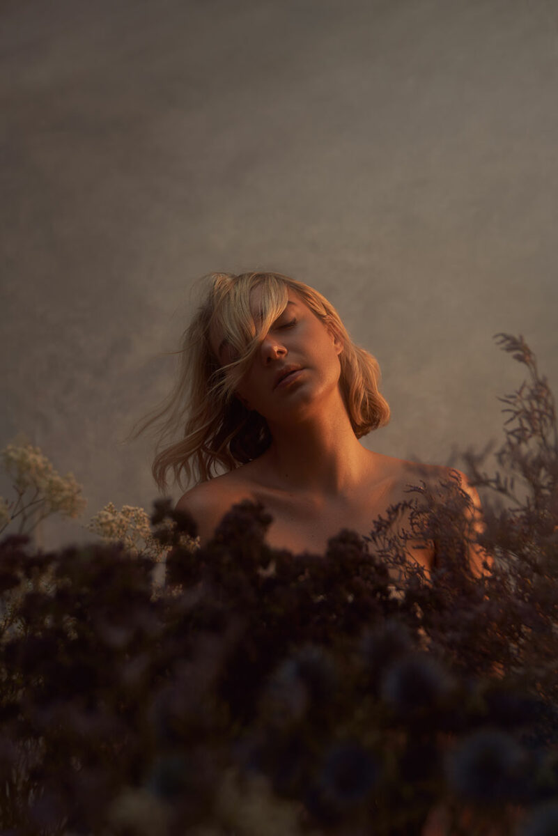 Mixing Strobe and Constant Light Elinchrom